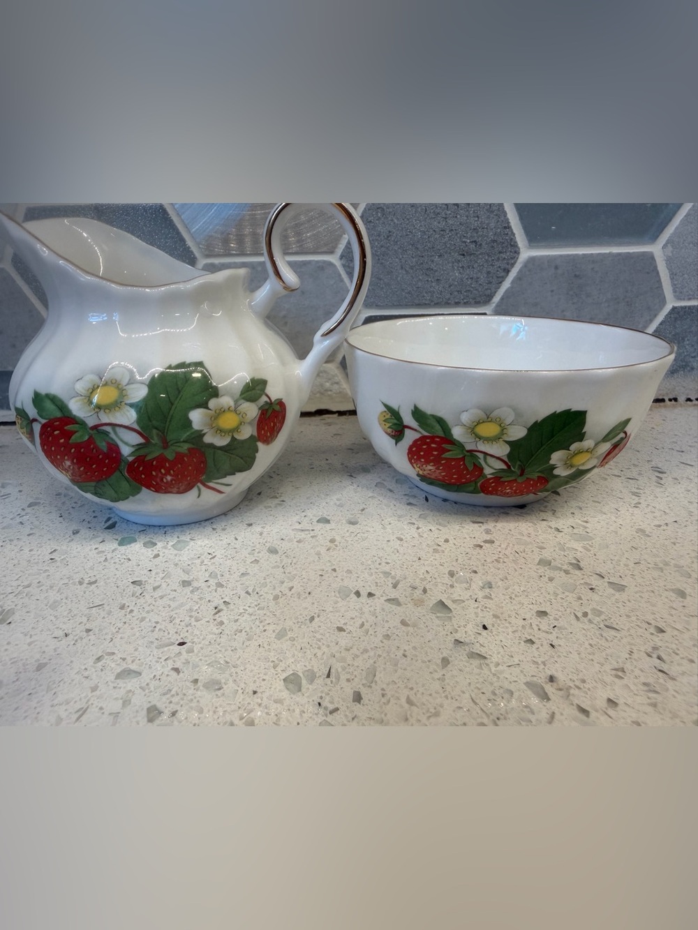 ACCEPTS OFFERS RARE English Bone China Strawberry Creamer & Bowl. Mint. MCM